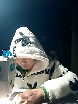 Snapshot of cana4455 chatting on 02/09/26, 03:43 cana4455 online show from 02/09/26, 03:43