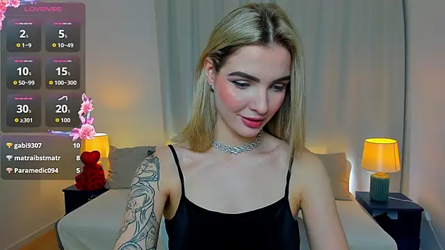 Snapshot of SinLuna_ chatting on 02/19/26, 09:01 SinLuna online show from 02/19/26, 09:01