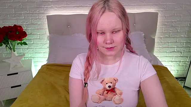 AnnieVibe online show from 03/23/26, 05:35