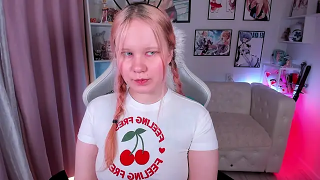 AnnieVibe online show from 04/05/26, 05:41