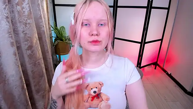 AnnieVibe online show from 04/18/26, 07:29