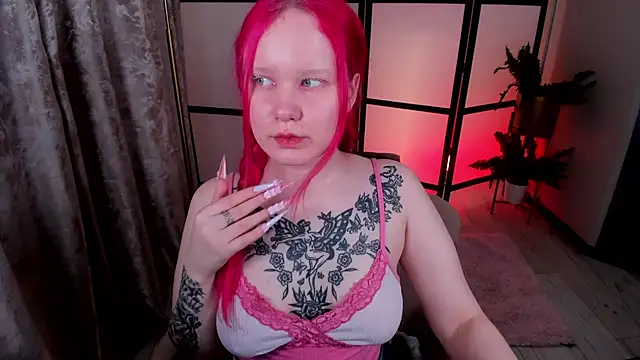 Snapshot of AnnieVibe chatting on 05/19/26, 05:31 AnnieVibe online show from 05/19/26, 05:31