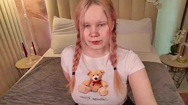 AnnieVibe online show from 03/28/26, 05:36