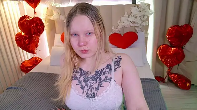 Snapshot of AnnieVibe chatting on 02/10/26, 05:34 AnnieVibe online show from 02/10/26, 05:34