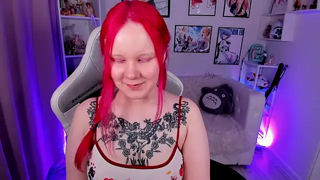 Snapshot of AnnieVibe chatting on 05/04/26, 05:38 AnnieVibe online show from 05/04/26, 05:38