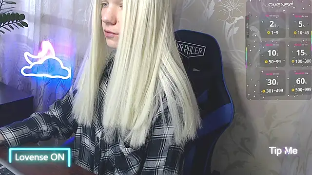 Shiny Victoria online show from 04/10/26, 07:26