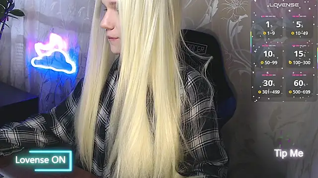 Shiny Victoria online show from 03/15/26, 08:54