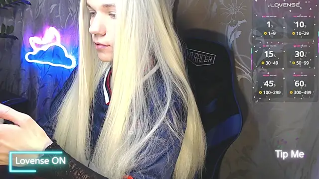 Shiny Victoria online show from 03/24/26, 09:42