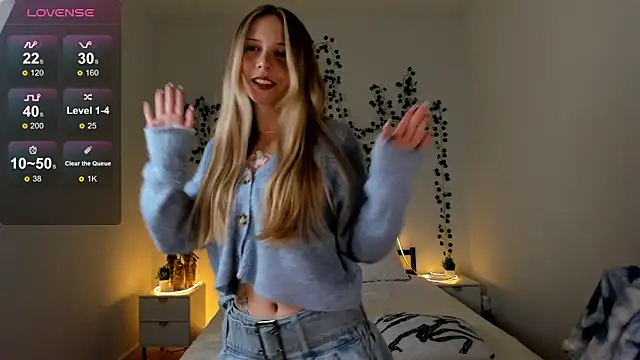 Snapshot of EllyMartinez chatting on 02/12/26, 05:45 EllyMartinez online show from 02/12/26, 05:45