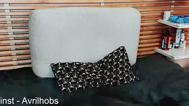 AvrilHobbs online show from 04/11/26, 07:05