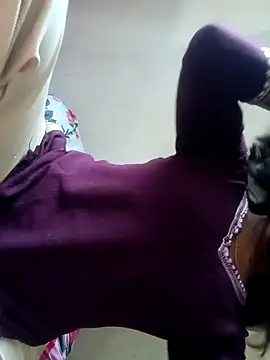 Snapshot of kumkum05 chatting on 03/24/26, 05:07 kumkum05 online show from 03/24/26, 05:07