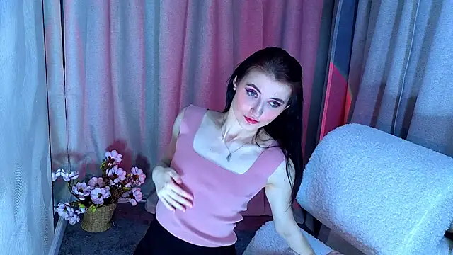 NicoleLuxe online show from 02/20/26, 05:04