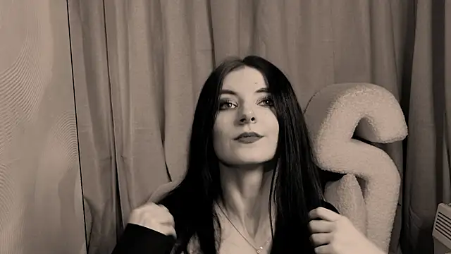 NicoleLuxe online show from 03/29/26, 05:03