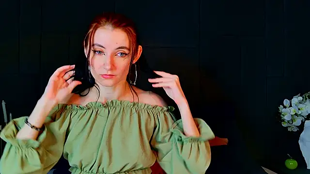 NicoleLuxe online show from 06/01/26, 06:40