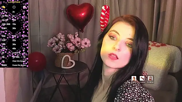 NicoleLuxe online show from 02/13/26, 06:08