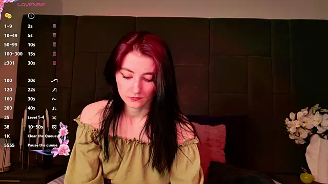 NicoleLuxe online show from 04/29/26, 06:14