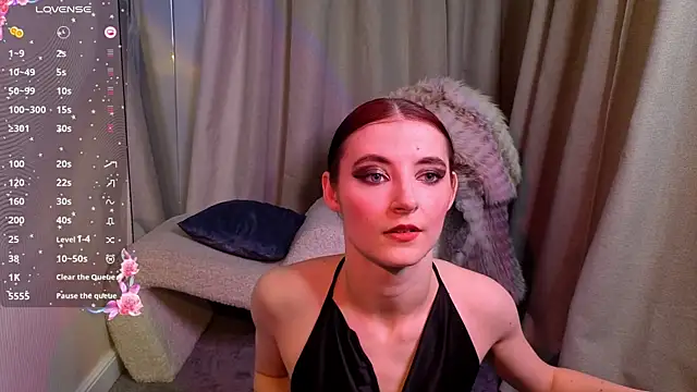 NicoleLuxe online show from 04/02/26, 08:04