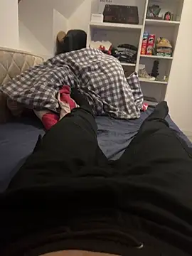 Snapshot of Enzo_2763 chatting on 02/01/26, 03:10 Enzo 2763 online show from 02/01/26, 03:10