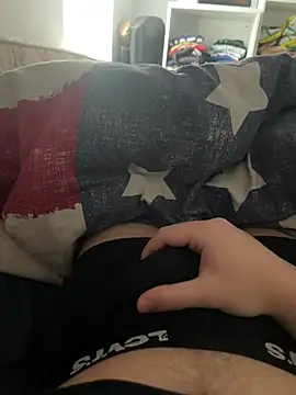 Snapshot of Enzo_2763 chatting on 02/28/26, 09:09 Enzo 2763 online show from 02/28/26, 09:09