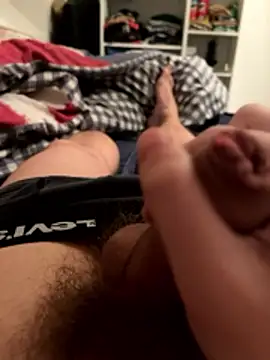 Snapshot of Enzo_2763 chatting on 02/10/26, 01:59 Enzo 2763 online show from 02/10/26, 01:59