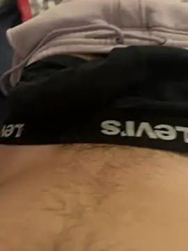 Snapshot of Enzo_2763 chatting on 02/07/26, 01:30 Enzo 2763 online show from 02/07/26, 01:30