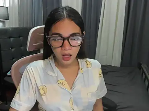 Snapshot of TinyCock_Rein chatting on 02/15/26, 05:30 TinyCock Rein online show from 02/15/26, 05:30