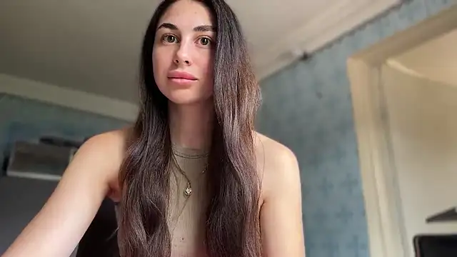 LiluMartiznir online show from 06/08/26, 11:11