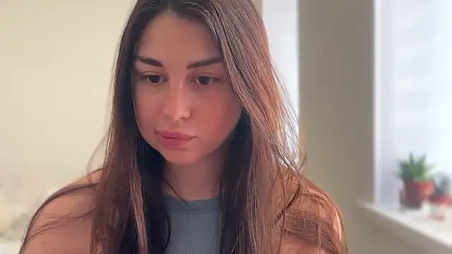 Snapshot of LiluMartiznir chatting on 03/18/26, 08:39 LiluMartiznir online show from 03/18/26, 08:39