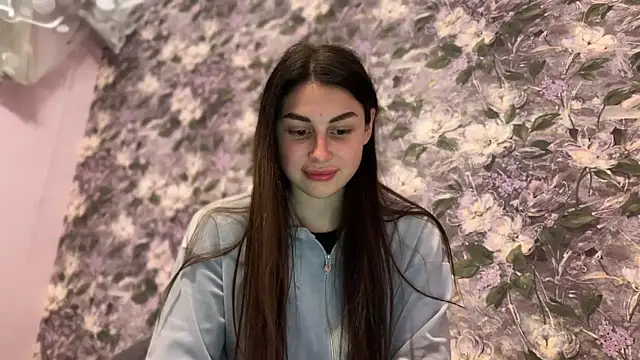 Snapshot of LiluMartiznir chatting on 04/08/26, 07:37 LiluMartiznir online show from 04/08/26, 07:37