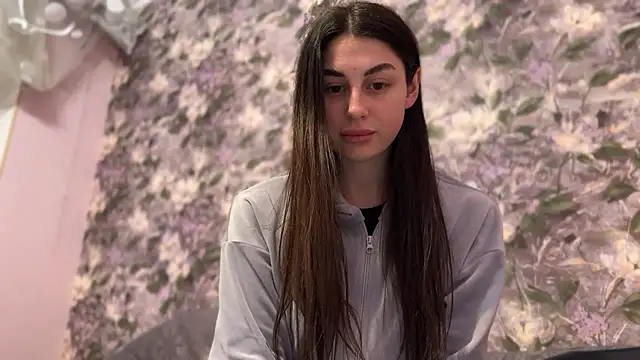 Snapshot of LiluMartiznir chatting on 04/07/26, 06:43 LiluMartiznir online show from 04/07/26, 06:43