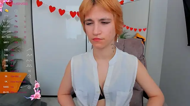 AutumnWhisper online show from 04/12/26, 03:15