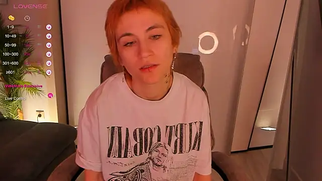 Snapshot of AutumnWhisper chatting on 02/12/26, 09:03 AutumnWhisper online show from 02/12/26, 09:03