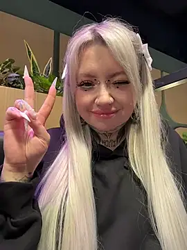 Chiibi online show from 02/08/26, 10:13