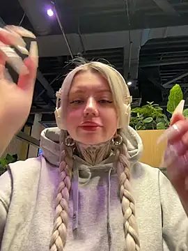 Chiibi online show from 02/17/26, 10:01