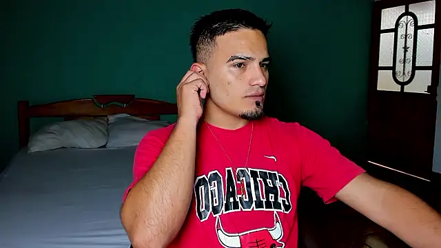 diegocr   online show from 02/01/26, 07:56