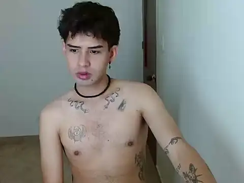 Snapshot of mike_smith03 chatting on 04/10/26, 03:30 mike smith03 online show from 04/10/26, 03:30