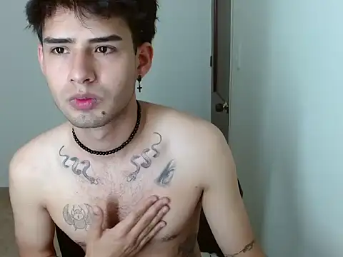 Snapshot of mike_smith03 chatting on 04/13/26, 03:49 mike smith03 online show from 04/13/26, 03:49