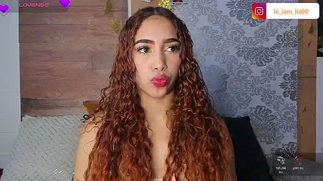 Snapshot of LiaHansson00 chatting on 02/16/26, 03:43 LiaHansson00 online show from 02/16/26, 03:43