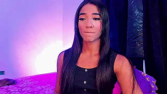 Babyestrella  online show from 04/10/26, 12:06