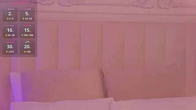 AlisseMoore online show from 04/21/26, 06:53