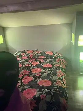 Snapshot of joujou95012 chatting on 02/07/26, 07:44 joujou95012 online show from 02/07/26, 07:44