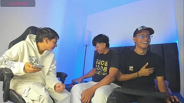 Snapshot of StellayDrake chatting on 02/23/26, 02:17 StellayDrake online show from 02/23/26, 02:17