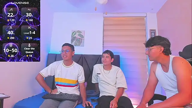 Snapshot of StellayDrake chatting on 02/25/26, 01:44 StellayDrake online show from 02/25/26, 01:44