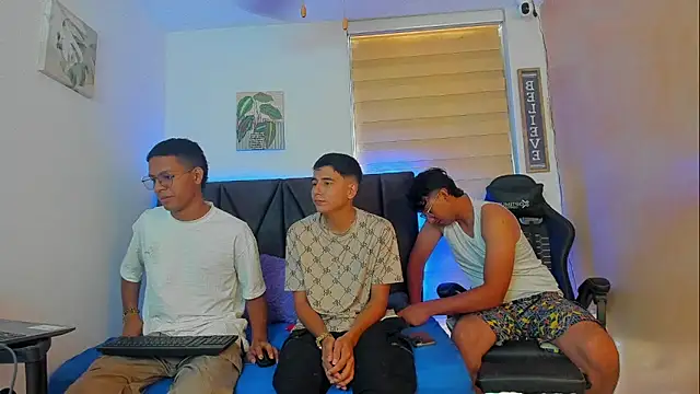 Snapshot of StellayDrake chatting on 02/26/26, 01:33 StellayDrake online show from 02/26/26, 01:33