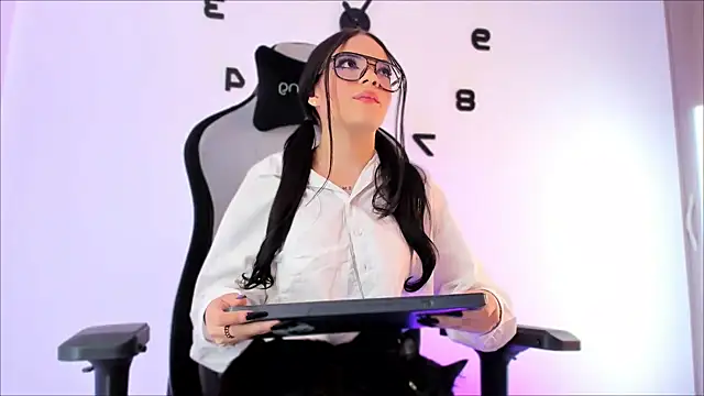 Snapshot of melisa_meow_ chatting on 02/02/26, 03:00 melisa meow online show from 02/02/26, 03:00