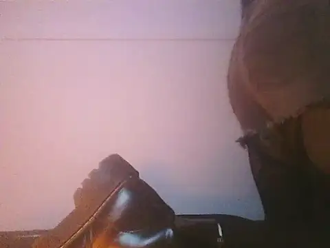 Snapshot of gatitarabiosad chatting on 05/24/26, 01:49 gatitarabiosad online show from 05/24/26, 01:49