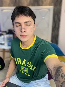 Samu Hott online show from 04/06/26, 08:21