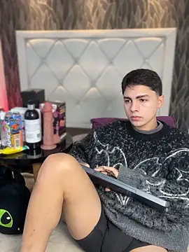 Samu Hott online show from 02/25/26, 08:19