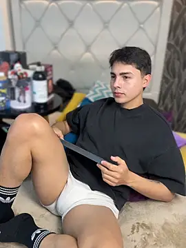 Samu Hott online show from 03/05/26, 08:38