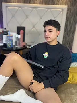 Samu Hott online show from 03/17/26, 08:12